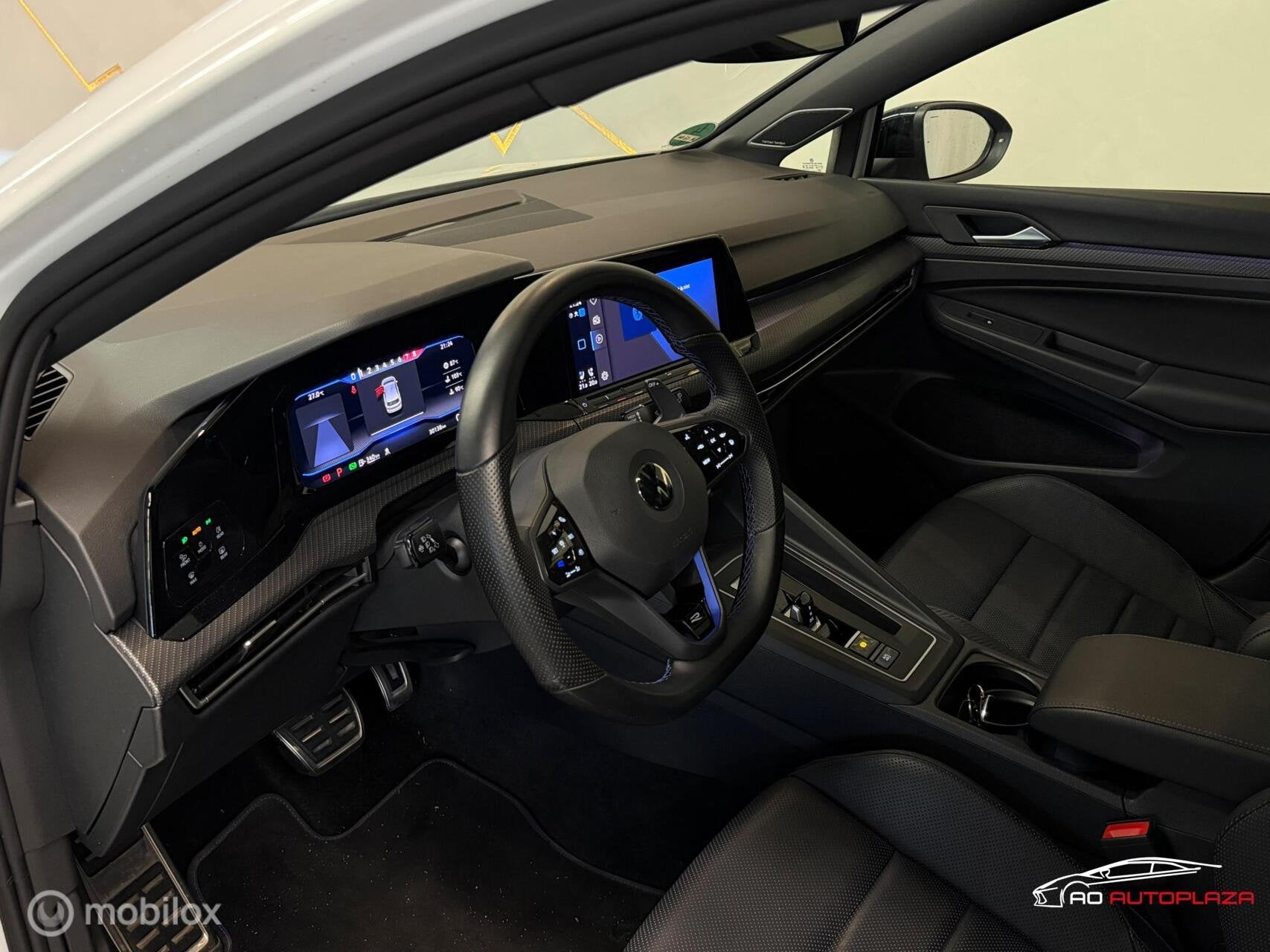 Volkswagen Golf 2.0 TSI R 4Motion Performance Panorama/Akrap, Auto's, Volkswagen, 4 cilinders, 1984 cc, 320 pk, Leder