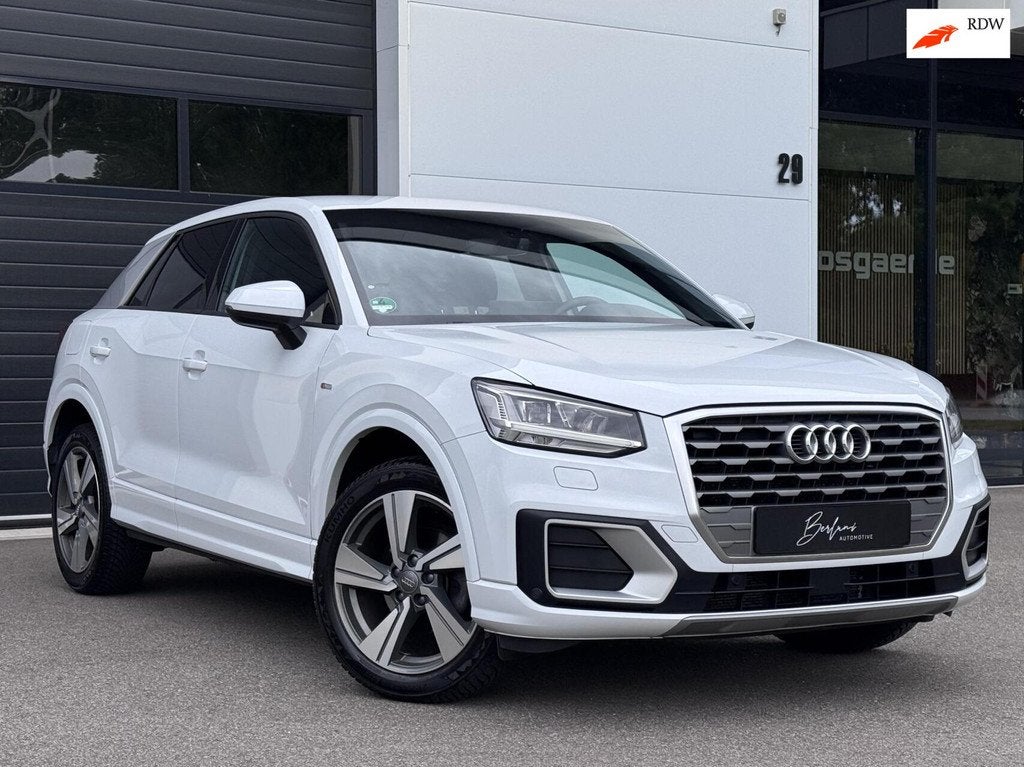 Audi Q2 35 TFSI S-line Automaat |LED|DAB|Cruise|Allseasonban, 4 cilinders, 150 pk, Leder en Stof, Wit