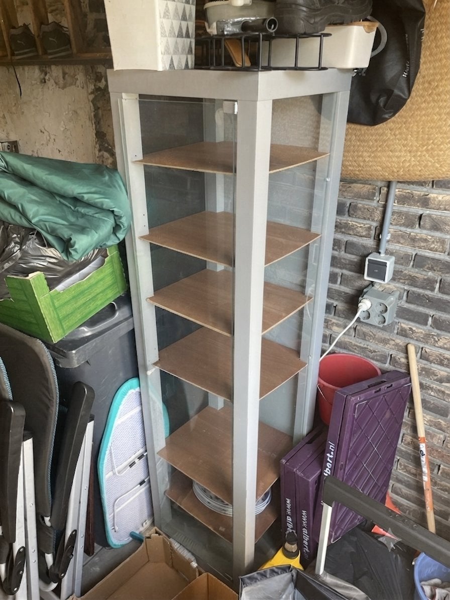 Praktische Vitrinekast met Glazen Zijkanten en Planken, Ophalen, Met plank(en), Minder dan 50 cm, Gebruikt