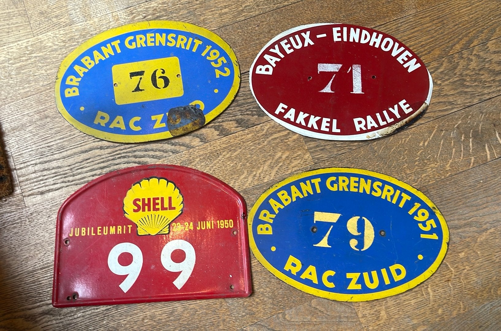 Oude rally borden, Ophalen, Gebruikt, Auto's