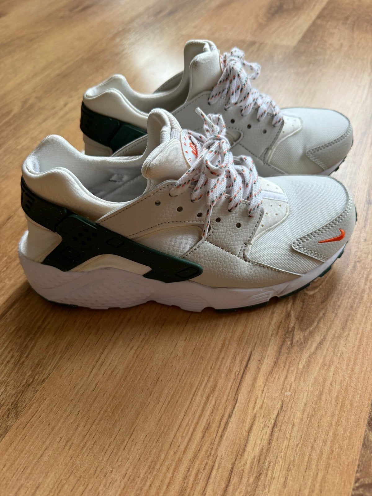 Nike Air Huarache, Ophalen of Verzenden, Zo goed als nieuw, Sneakers of Gympen