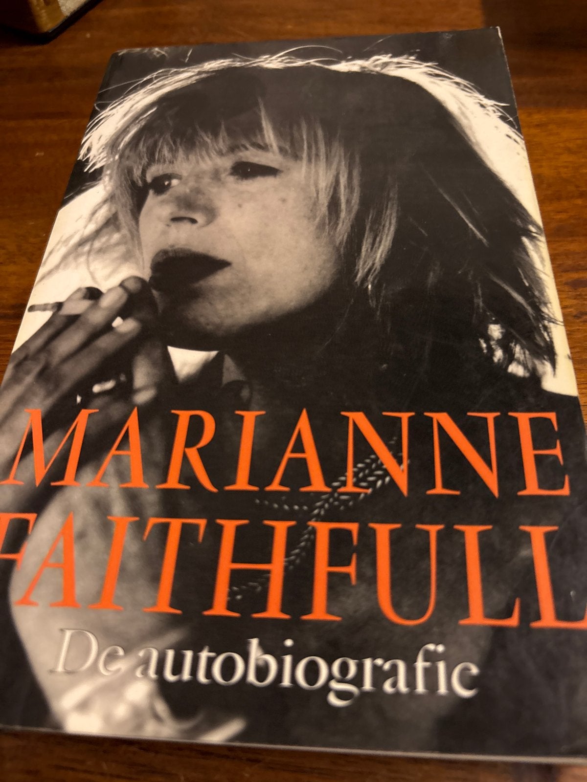 Marianne Faithfull - De autobiografie (Boek), Ophalen of Verzenden, Gelezen, Film, Tv en Media