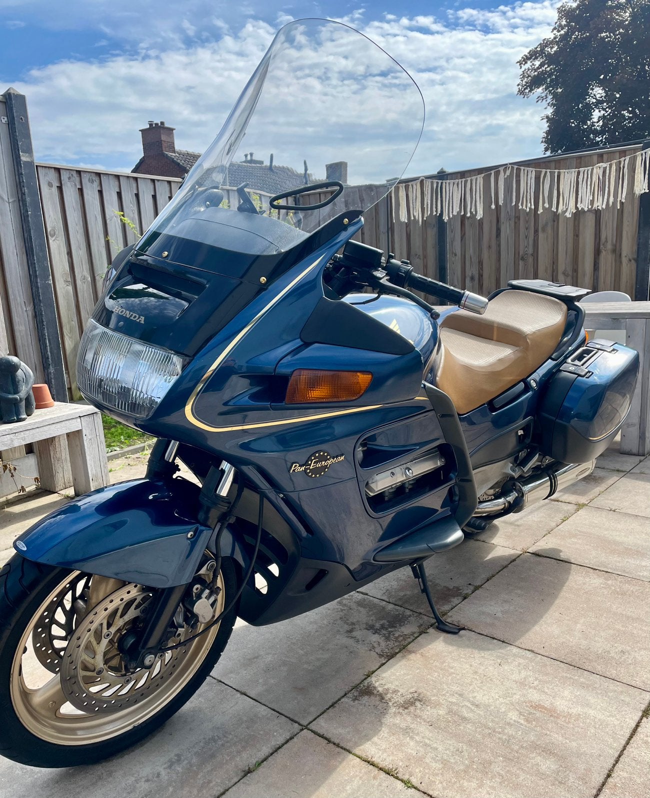 Honda Pan European ST1100 – Zeer compleet, luxe uitgevoerd.