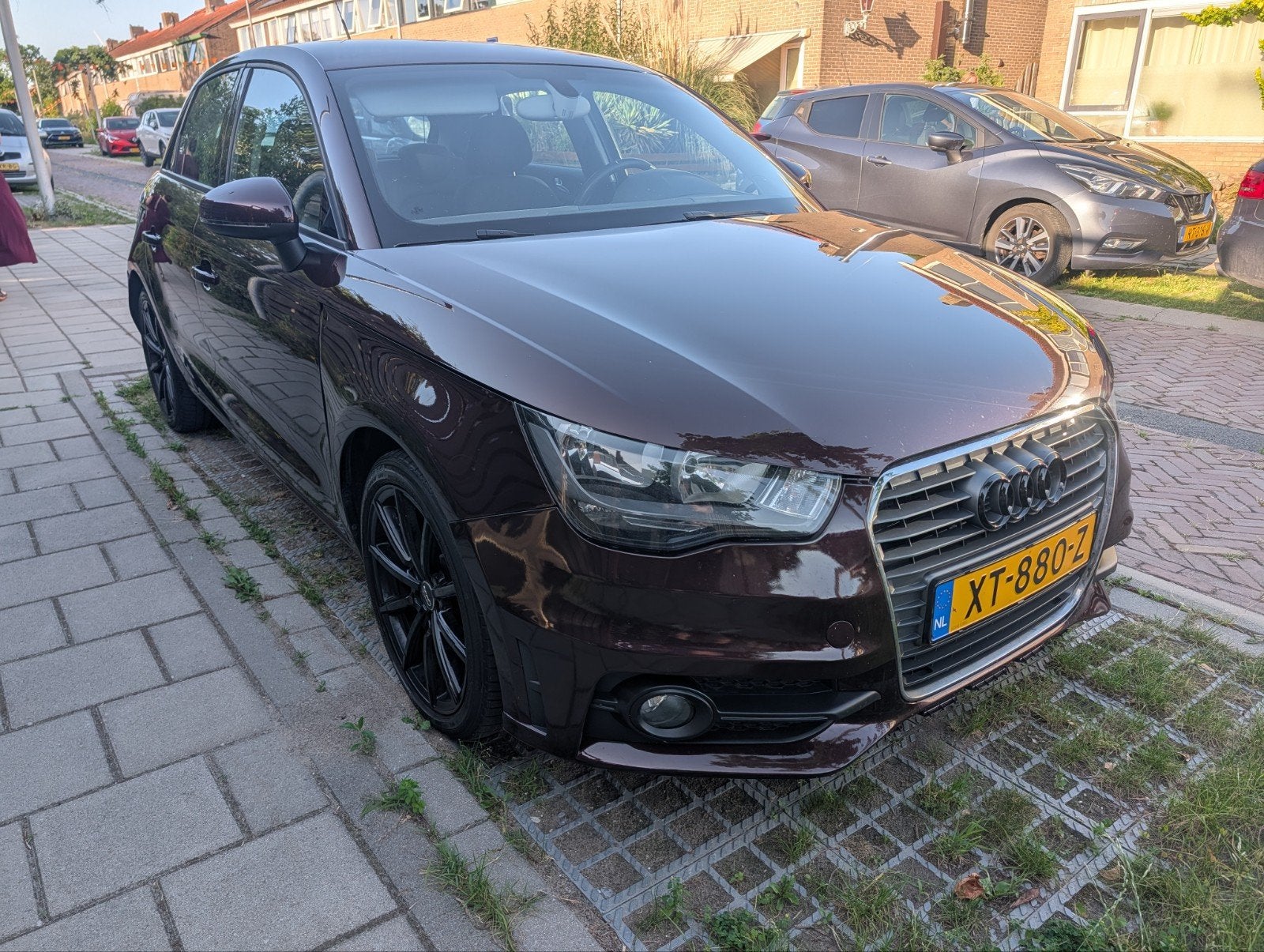Audi A1 1.2 Tfsi 63KW SB 2012 Rood/paars pro-line airco, Voorwielaandrijving, Euro 5, Stof, A1