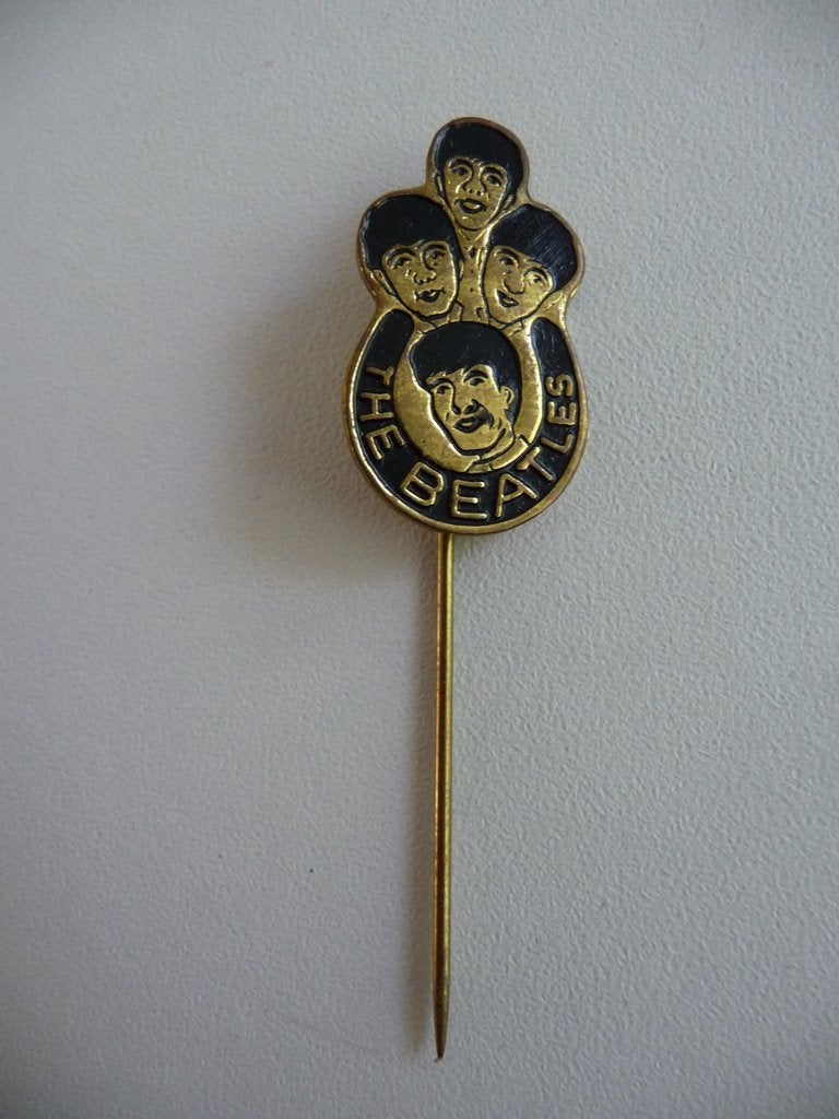 oud metalen speldje - THE BEATLES -kleur zwart, Verzamelen, Ophalen of Verzenden, Overige onderwerpen, Speldje of Pin