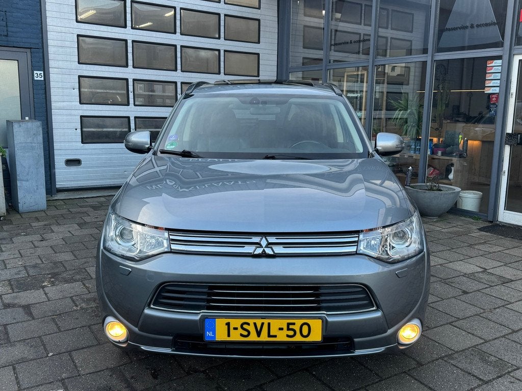 Mitsubishi Outlander 2.0 PHEV Instyle | Clima | Camera | Sch, 4 cilinders, Vierwielaandrijving, Hybride Elektrisch/Benzine, Zilver of Grijs