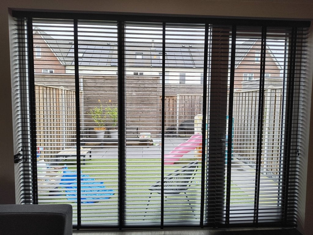Label 65 Houten Jaloezieën 50mm Trendy Zwart (Z.G.A.N.), Ophalen, Jaloezie, 221 cm, Zwart