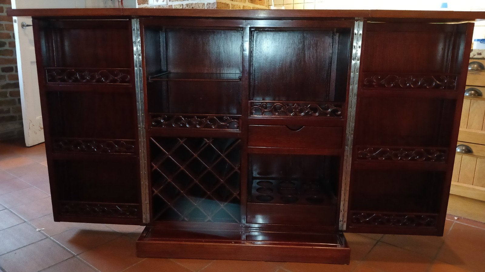 Antieke Chinese drankkast / minibar, Ophalen