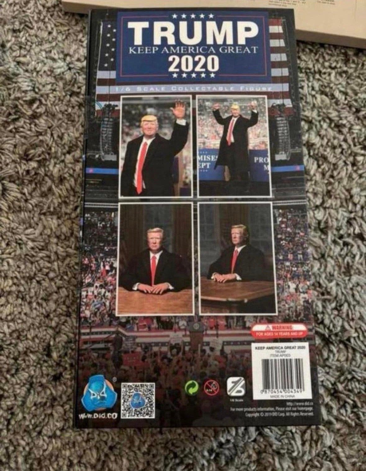 1/6 figuur Donald Trump met bureau/stoel van DID Corp, Verzamelen, Ophalen of Verzenden, Nieuw