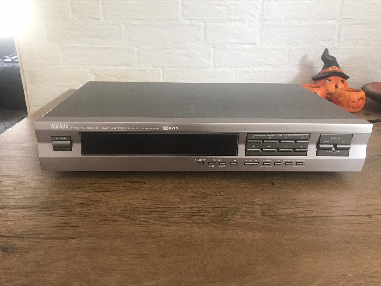 Yamaha TX-492RDS tuner in nieuwstaat, Ophalen of Verzenden, Zo goed als nieuw