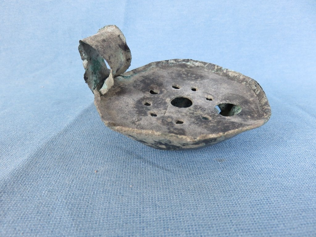 Romeinse rijk – olielamp in koperplaat - 3e -4e eeuw A.D., Ophalen of Verzenden, Koper