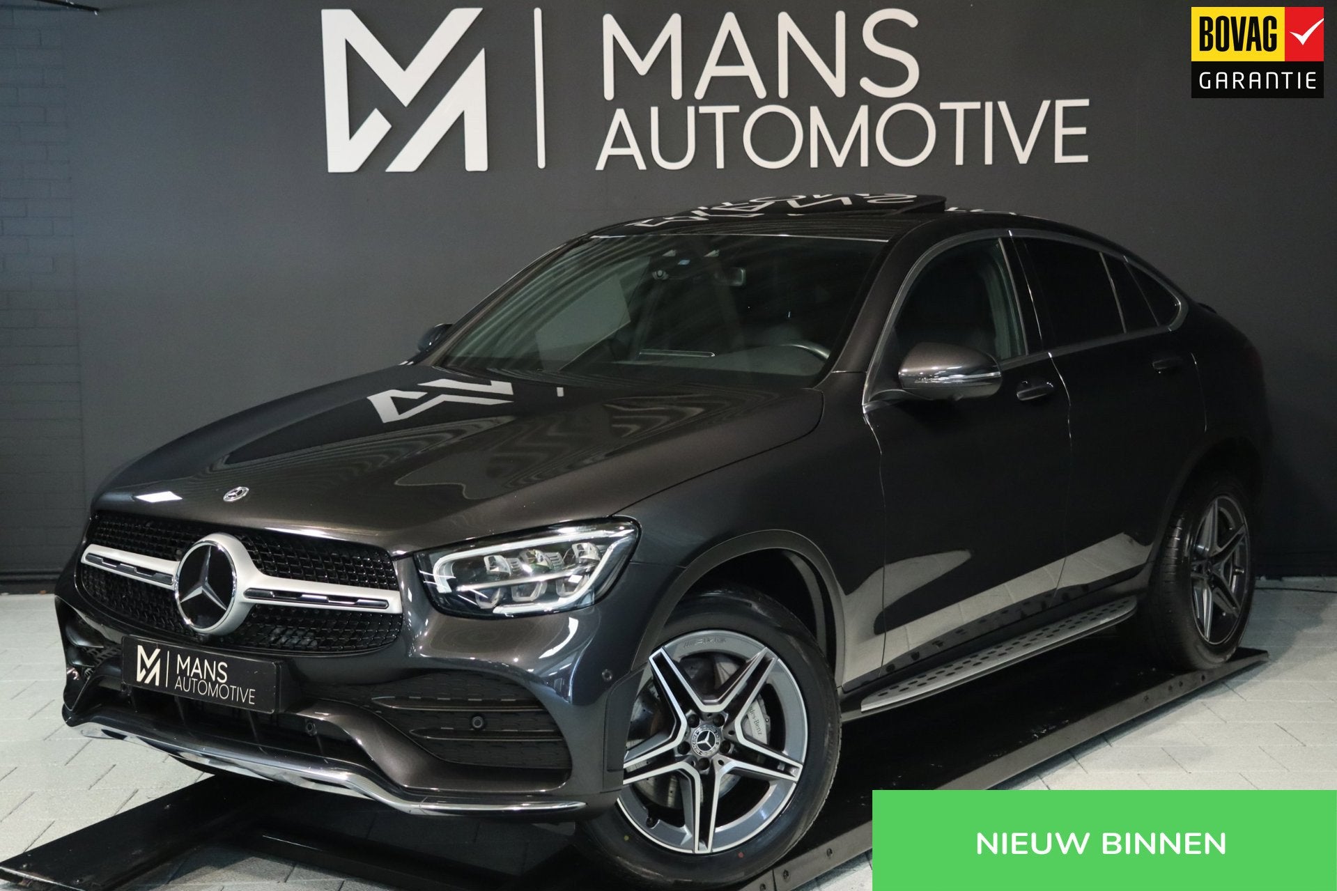 Mercedes-Benz GLC-klasse Coupé 300e 4MATIC AMG / PANO / ACC, Auto's, Automaat, 1940 kg, Gebruikt, Zwart