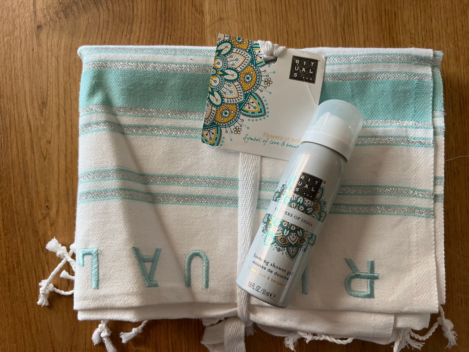 Rituals Flowers of India Hammam doek & foam 50 ml 🩵, Ophalen of Verzenden, Nieuw, Bad & Douche