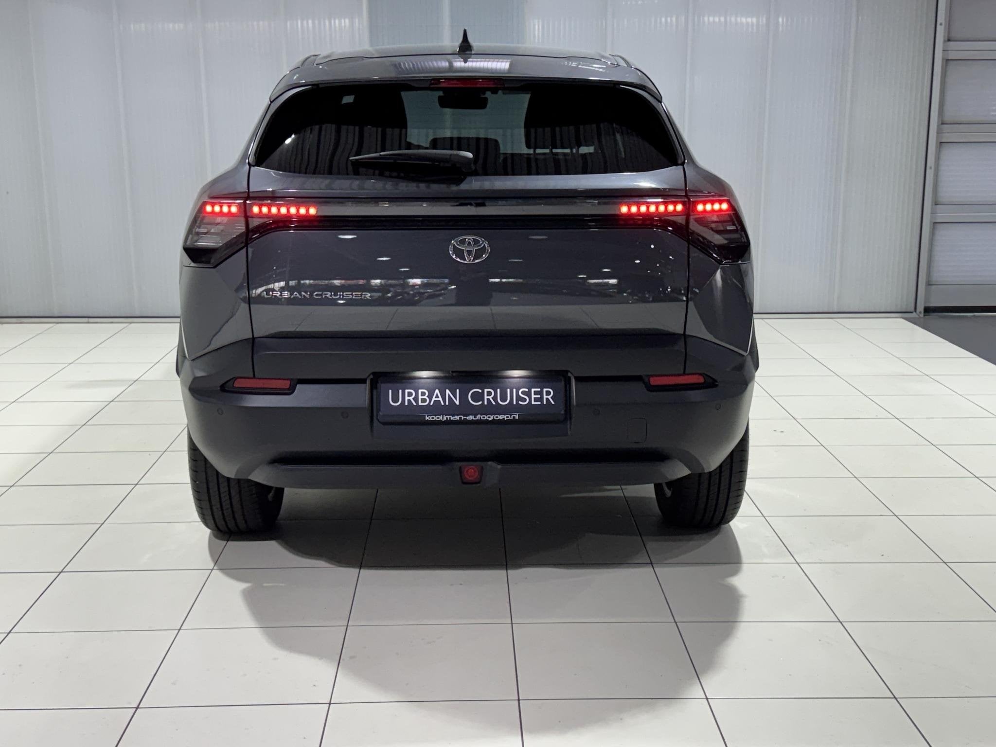 Toyota Urban Cruiser Dynamic 61 kWh € 3000 inruilpremie, S, Auto's, Stof, Automatische klimaatregeling, 360 min, Urban Cruiser