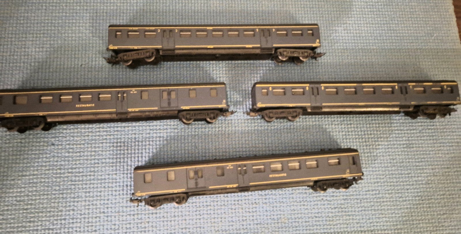 Lima Wagons - Set van 4 passagierswagons, Hobby en Vrije tijd, Gebruikt, Gelijkstroom, Wagon, Ophalen of Verzenden