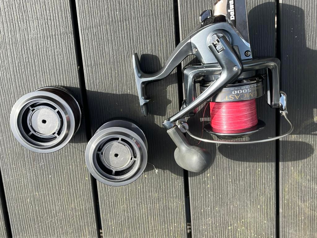 Daiwa Emcast 5000, Ophalen of Verzenden, Zo goed als nieuw, Molen