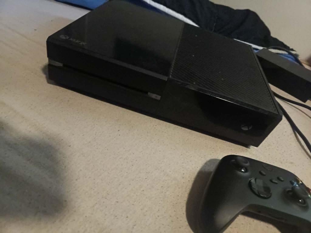 xbox one 500gb, Spelcomputers en Games, Spelcomputers | Xbox One, Zo goed als nieuw, Xbox One, 500 GB, Met 1 controller, Ophalen