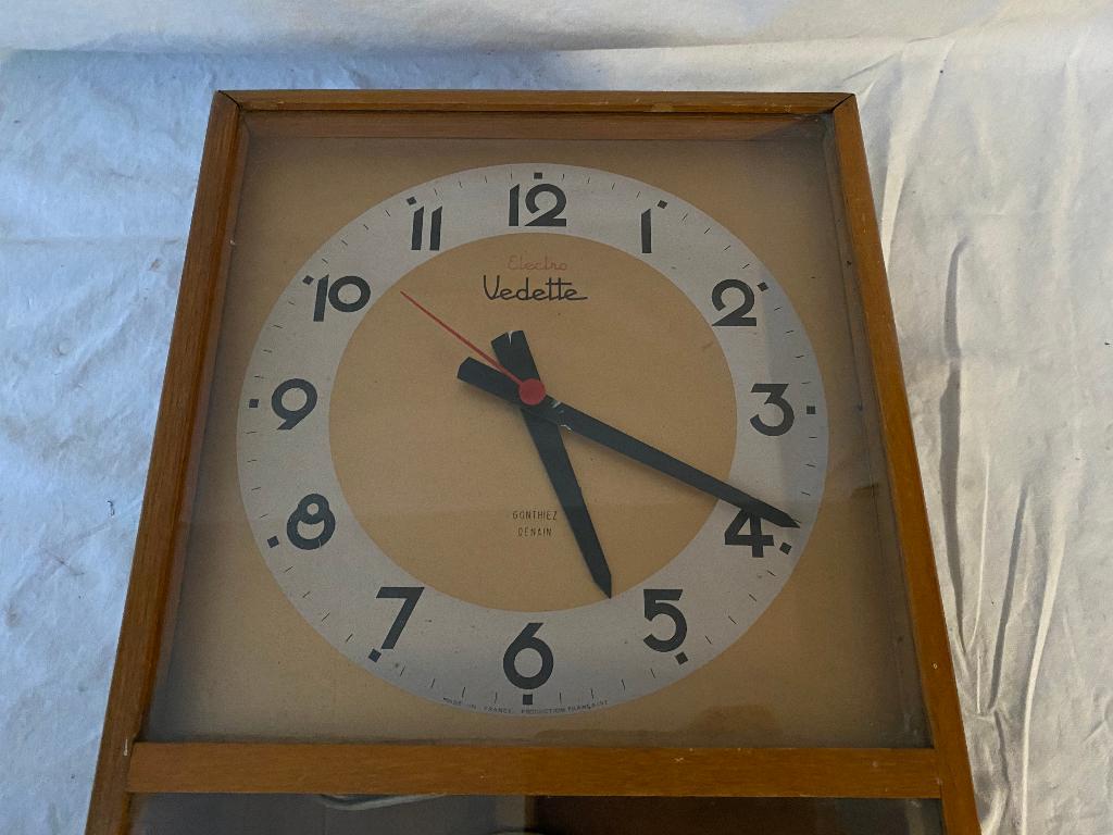 Elektrische wandklok Vedette, RETRO, Antiek en Kunst, Antiek | Klokken, Ophalen of Verzenden