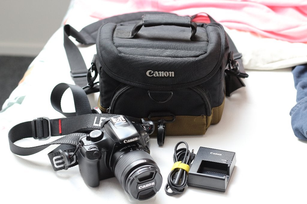 mooie Canon 1100D met lens en tas, Spiegelreflex, Canon, Zo goed als nieuw, 8 keer of meer