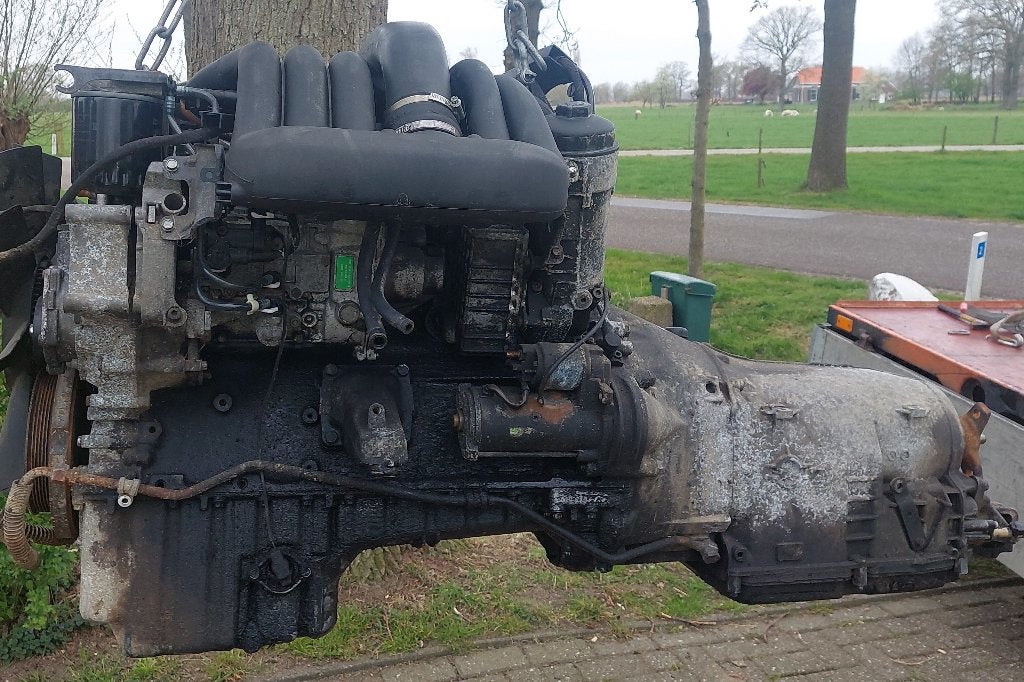 Te koop Mercedes 2.5 liter 6-cilinder TURBO OM605 370.000 km, Auto-onderdelen, Motor en Toebehoren, Ophalen, Gebruikt, Mercedes-Benz