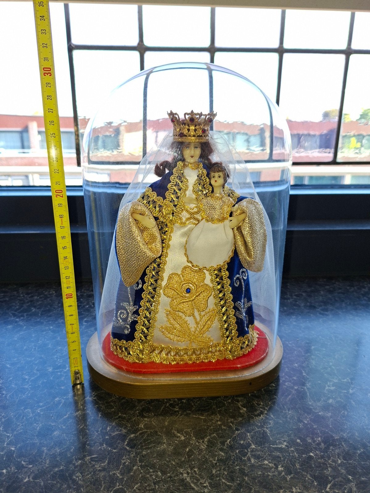 Maria met Kind beeld in glazen stolp - Religieuze kunst, Ophalen of Verzenden