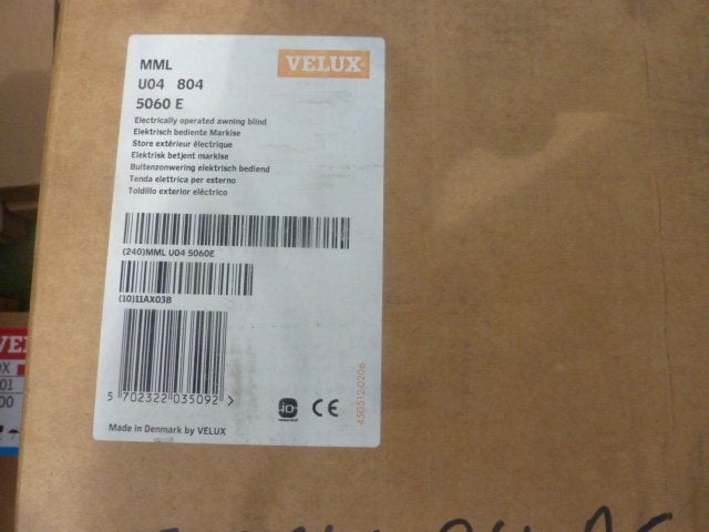 Nieuwe Velux elektrische buitenzonwering / MML U04 (134x98), Ophalen of Verzenden, Nieuw, 134 cm, 98 cm