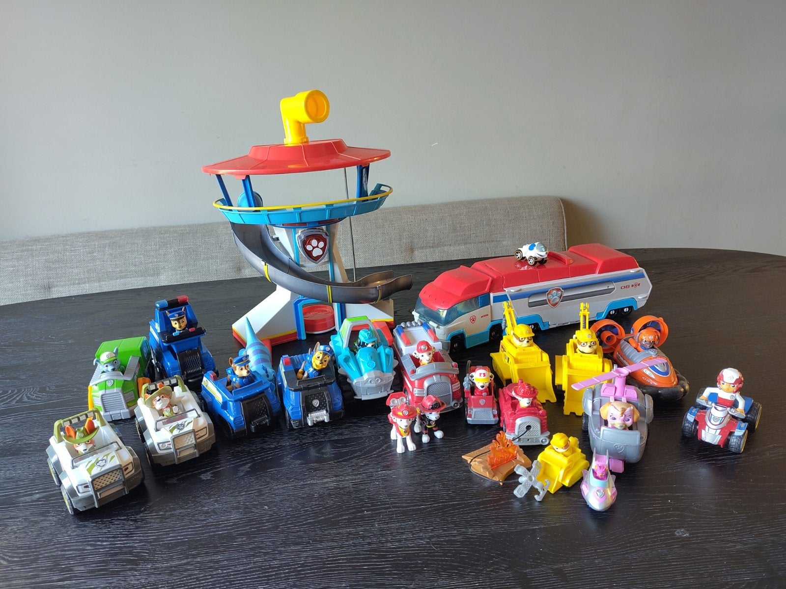 Veel Paw Patrol + uitkijktoren en Paw Patroller, Kinderen en Baby's, Speelgoed | Actiefiguren, Ophalen, Gebruikt