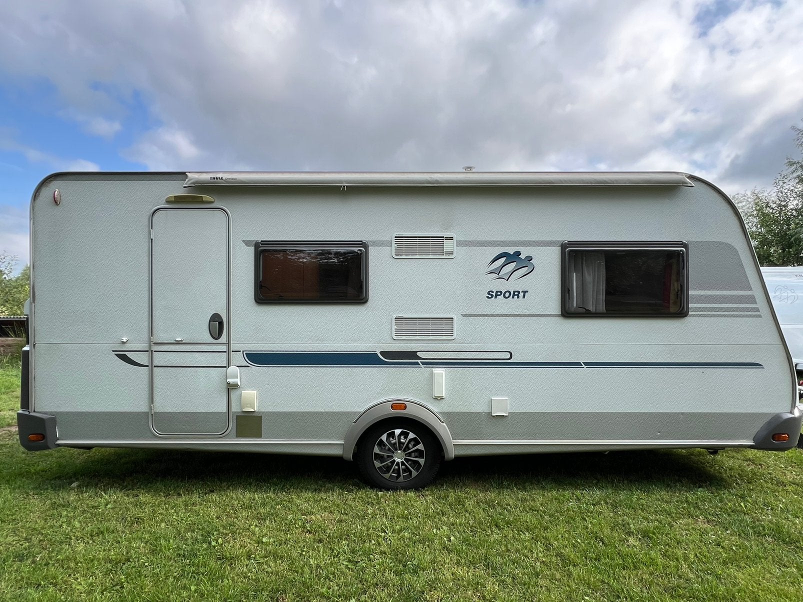 Knaus 500 QDK 3x Stapelbed | 2008 | Luifel | Fietsendrager, Stapelbed, Rondzit, Bedrijf, Meer dan 6