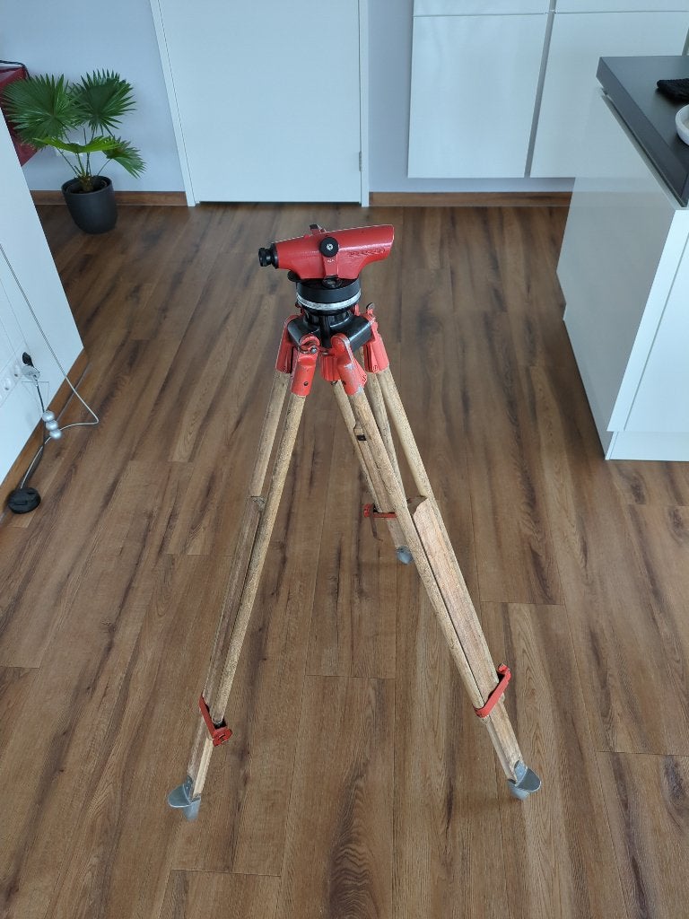 Antiek Ertel waterpas met draagtas op houten statief, Antiek en Kunst, Ophalen