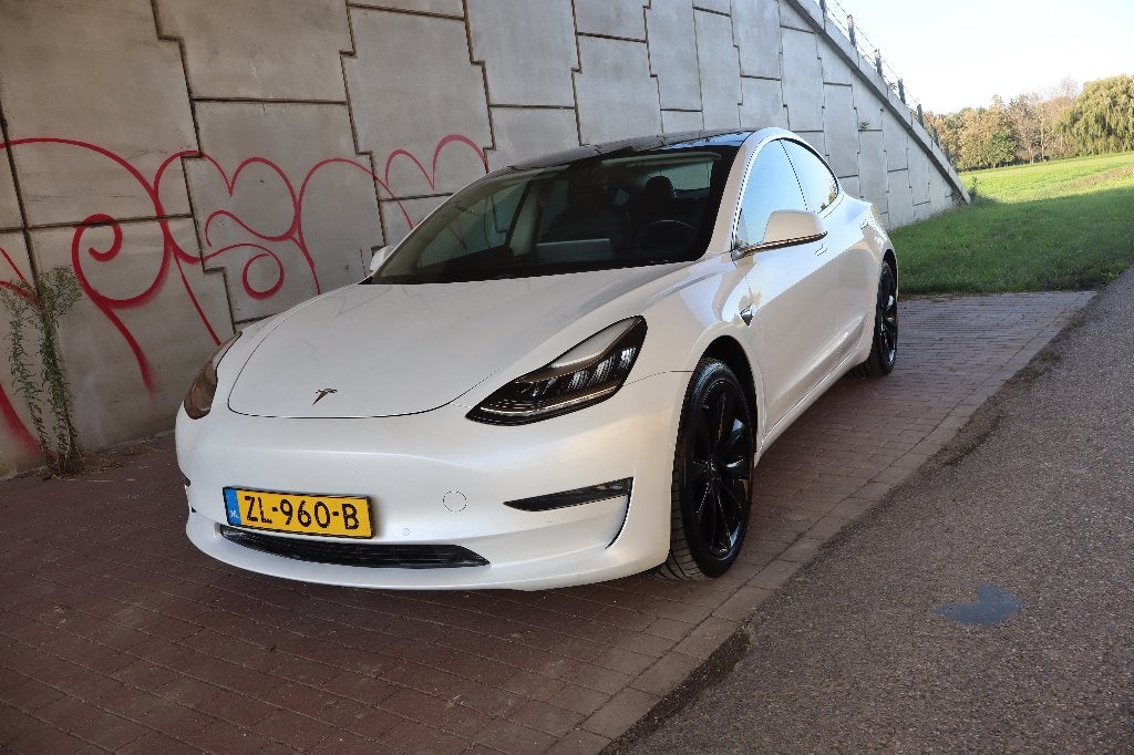 Foto 2 van Tesla Model 3 Long range awd