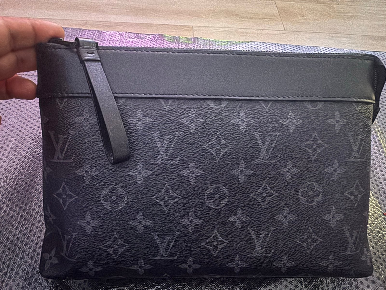 Louis Vuitton Pochette  100% orgineel met bon, Sieraden, Tassen en Uiterlijk, Tassen | Damestassen, Ophalen, Zo goed als nieuw