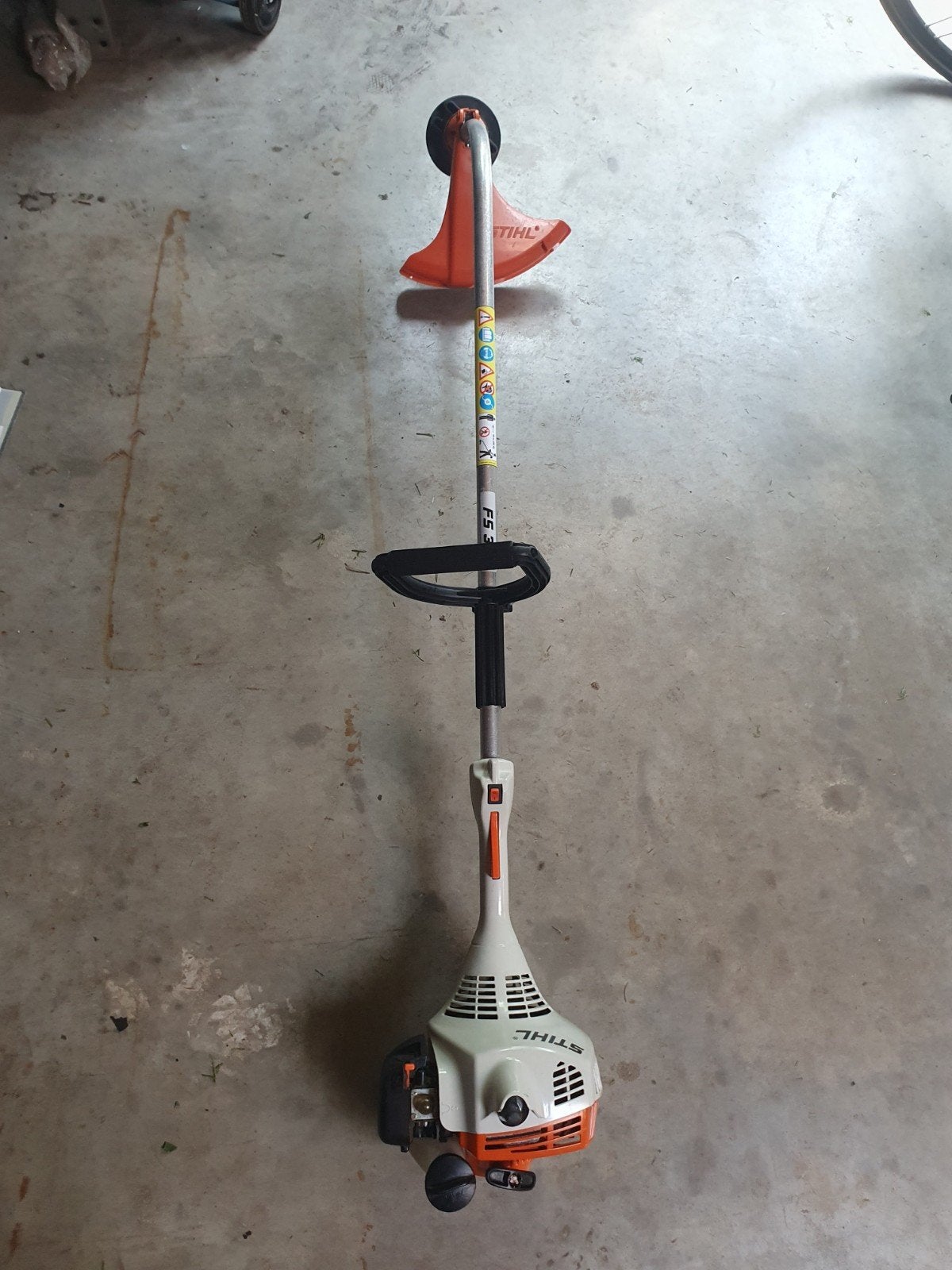 stihl fs 38 bosmaaier, Ophalen, Benzine