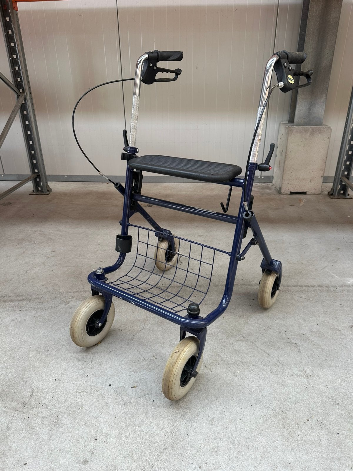 Days rollator, Diversen, Ophalen, Zo goed als nieuw