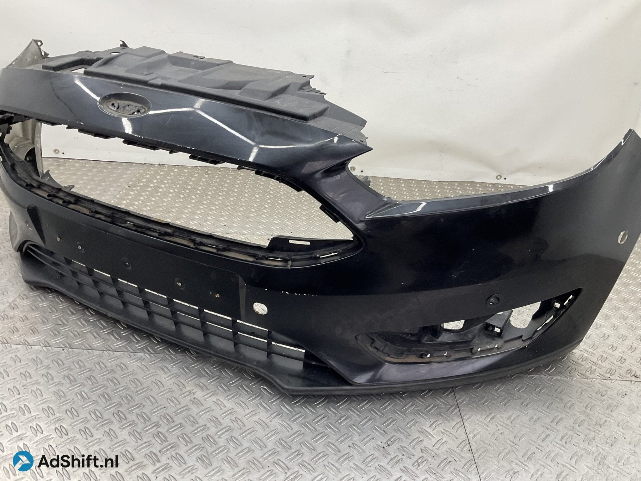 Bumper Ford Focus MK3 Facelift 14-18 F1EB-17757-A Voorbumper, Bumper