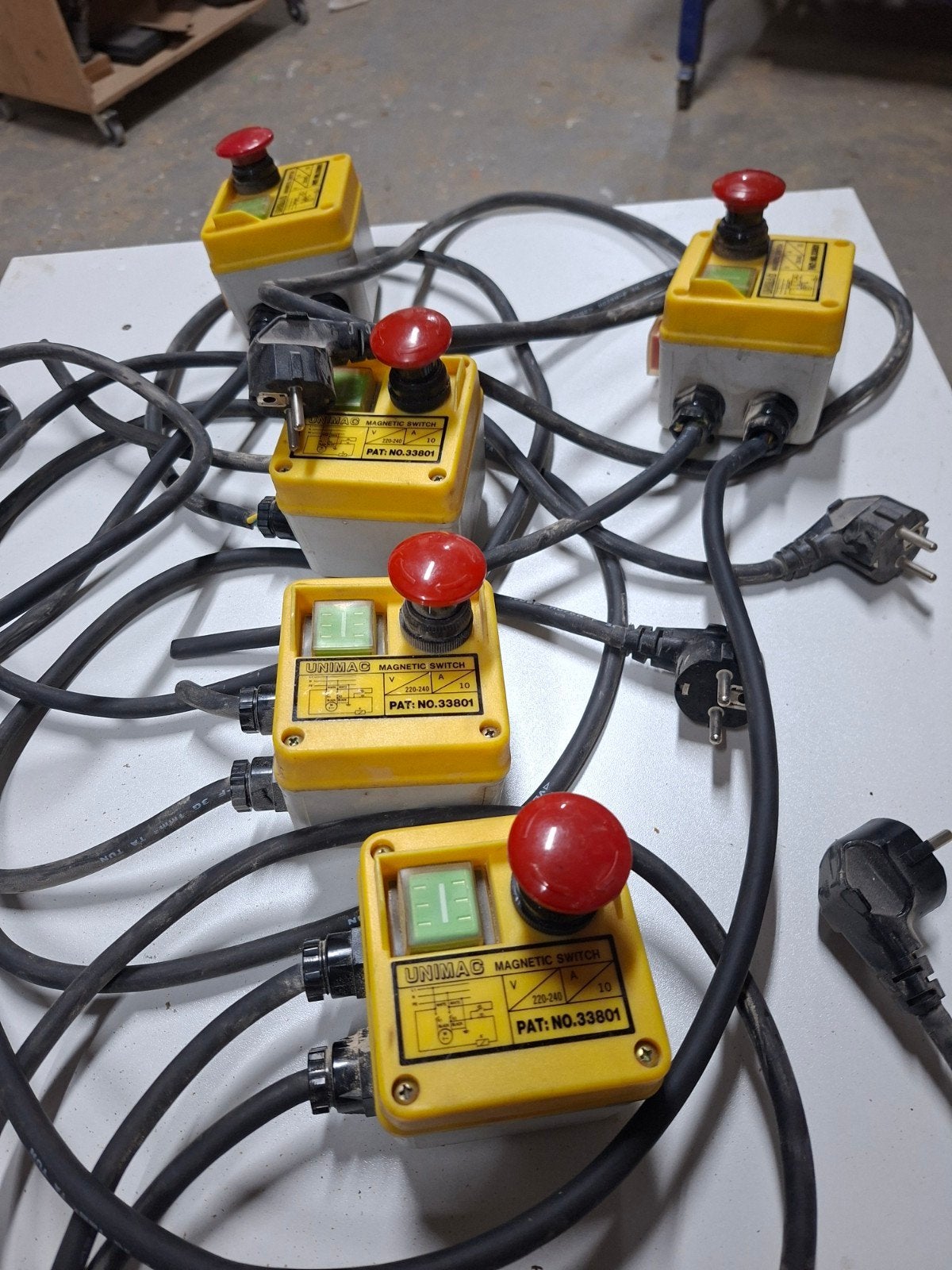 UNIMAG Magnetic Switch met noodstop - 5 stuks, Ophalen of Verzenden, Gebruikt, Overige merken, Schakelaar