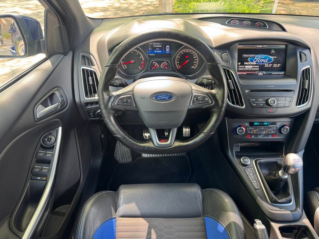 Ford Focus Wagon 2.0 ST Sport Recaro Navi Volle onderhoudshi, 15 km/l, Gebruikt, Euro 6, 4 cilinders