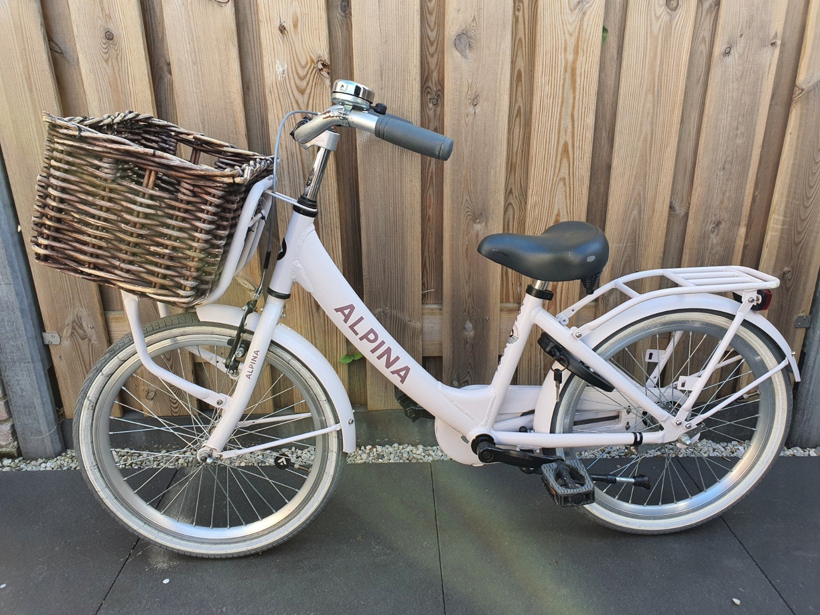 Alpina Clubb 20 inch Meisjesfiets Transporter, Ophalen, Alpina Clubb, Zo goed als nieuw, Terugtraprem