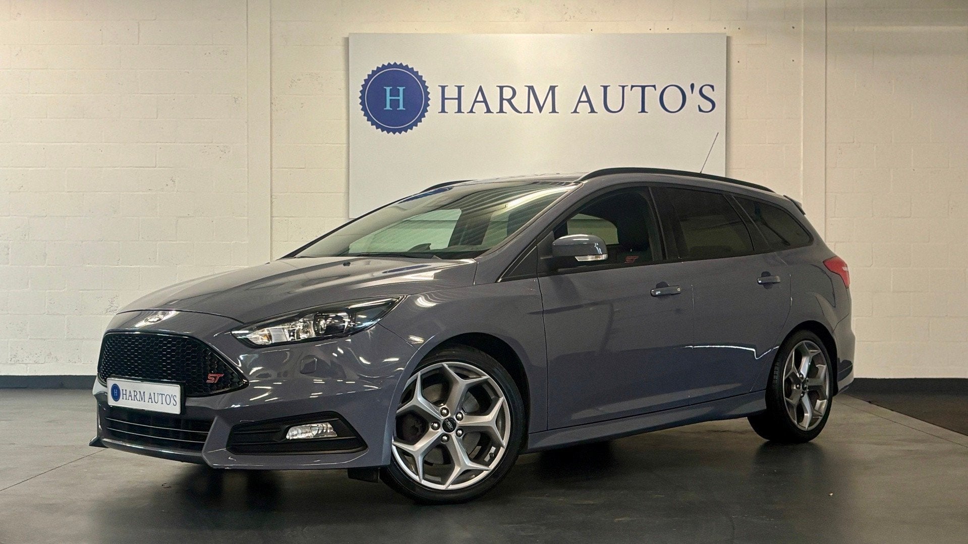 Ford Focus Wagon 2.0 ST-3 250pk Volleder / Xenon / PDC / EL., Auto's, 15 km/l, Gebruikt, Zwart, 4 cilinders