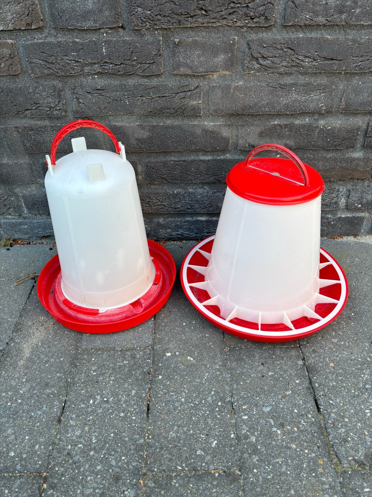 Voersilo (3kg) en drinktoren (3L) voor kippen, Dieren en Toebehoren, Pluimvee | Toebehoren, Ophalen, Drinken en Voederen