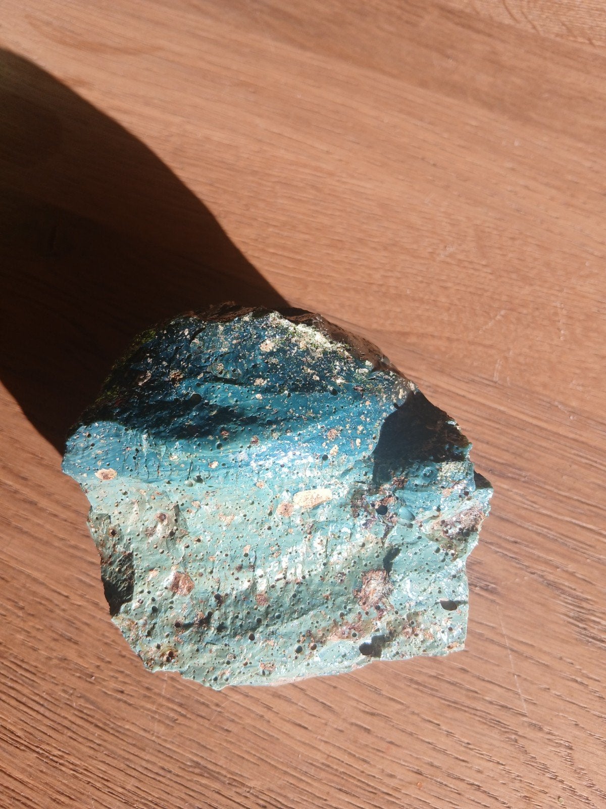 Mooie Chrysocolla Steen - Perfect als Decoratie, Verzamelen, Ophalen of Verzenden, Mineraal