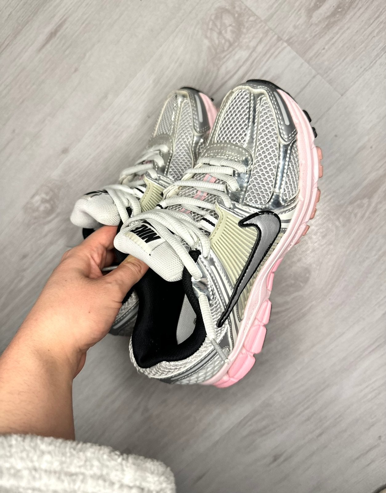 Nike zoom vomero 5 pink silver, Verzenden, Roze, Sneakers of Gympen, Zo goed als nieuw