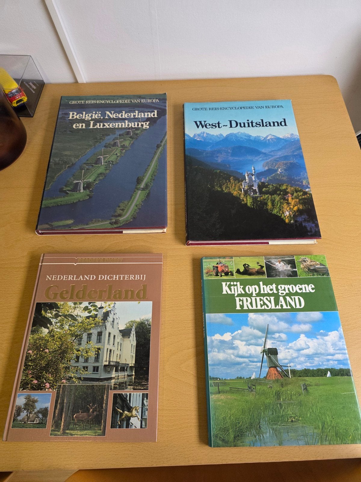 Reisgidsen Europa: België, Nederland, Luxemburg, Duitsla, Boeken, Ophalen of Verzenden, Gelezen, Europa, Reisgids of -boek
