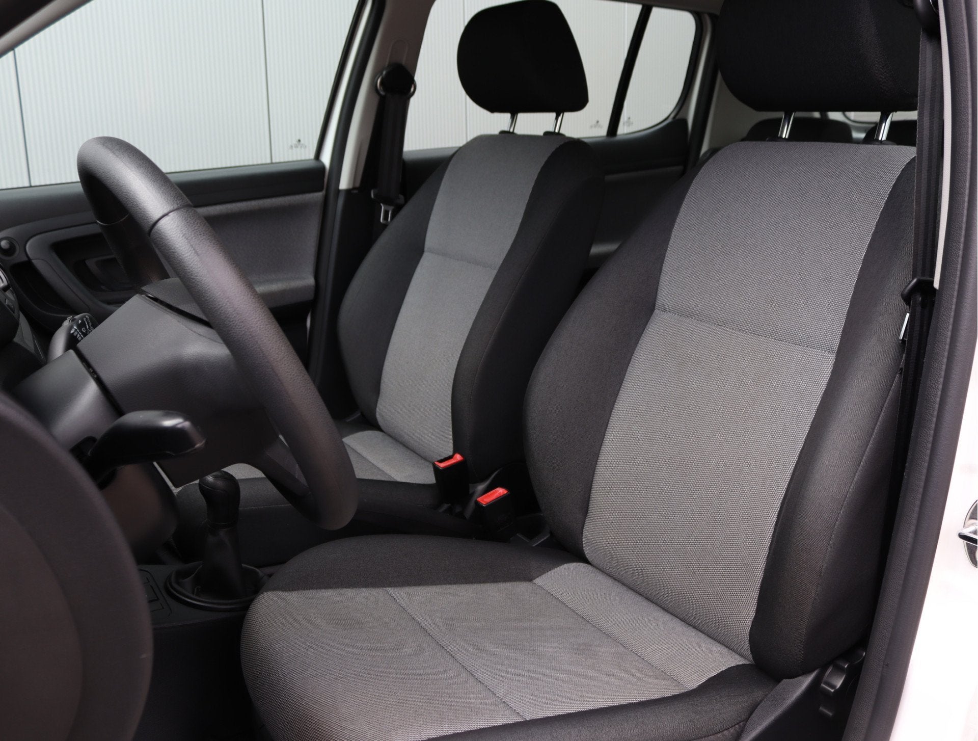 Skoda Fabia 1.2 | BOVAG-garantie | Airco | 16'', Voorwielaandrijving, Stof, Zwart, 540 kg