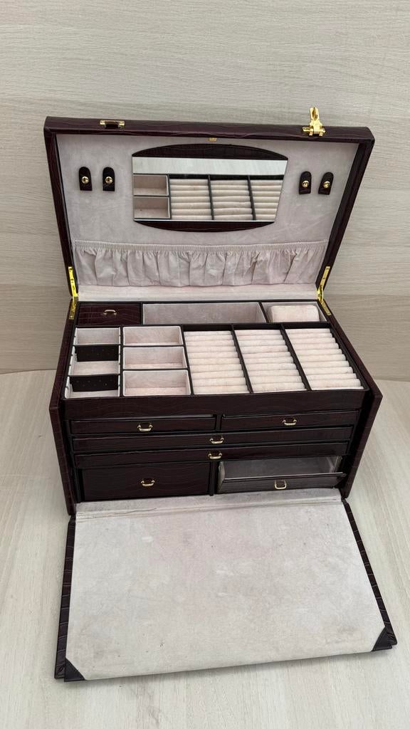 Luxe sieradendoos met meerdere compartimenten en slot, Bruin, Ophalen of Verzenden, Zo goed als nieuw, Met slot