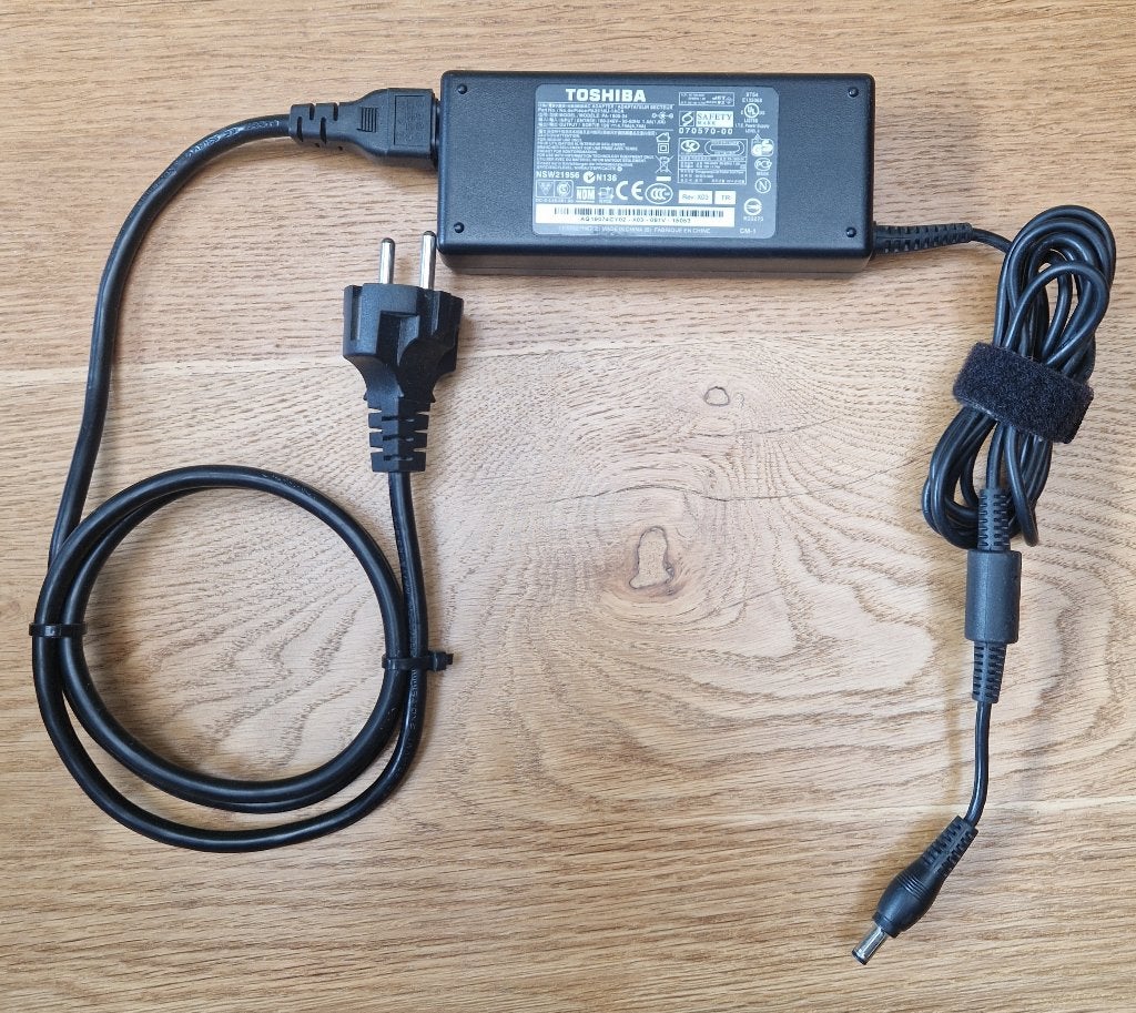 Toshiba laptop adapter PA-1900-24, Ophalen of Verzenden, Gebruikt, Toshiba