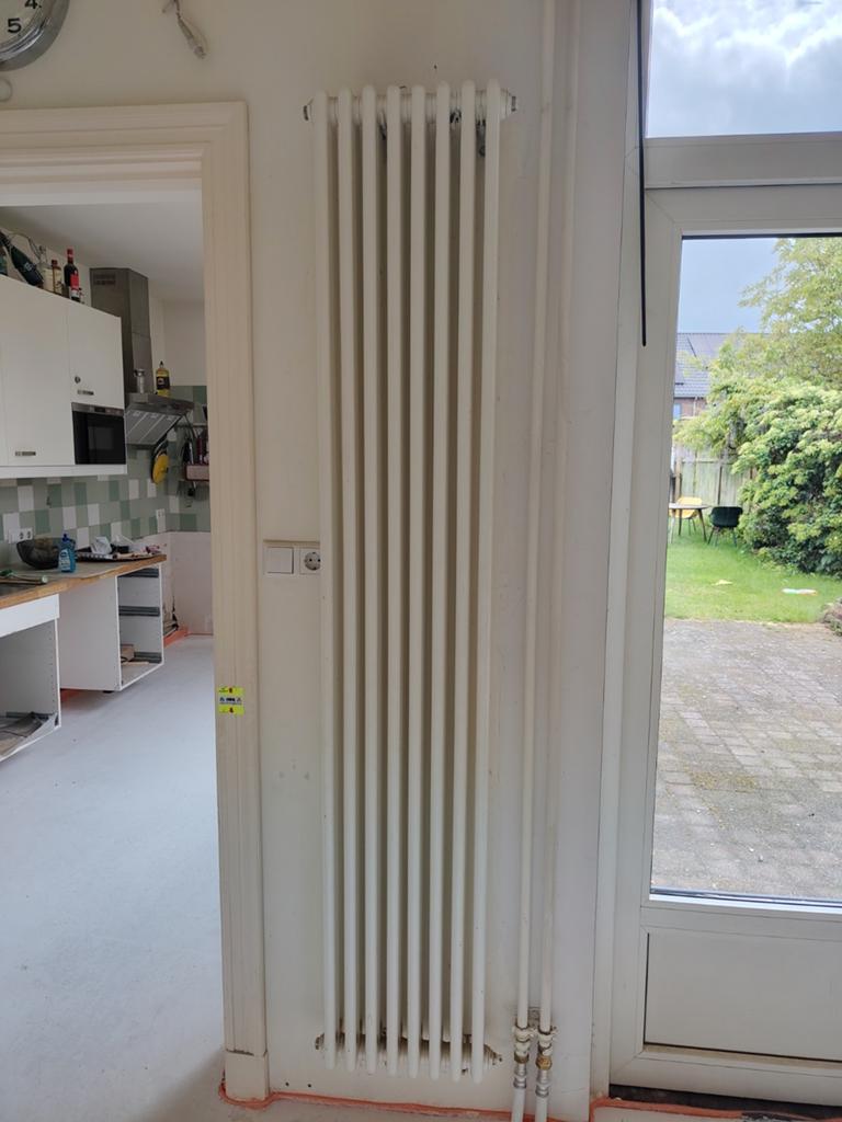 Vintage buizenradiator - Klassieke verwarming, Ophalen, Gebruikt, Radiator, 30 tot 80 cm