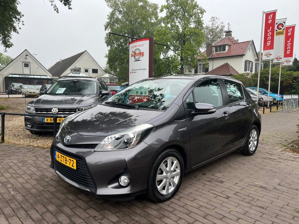 Toyota YARIS 1.5 HYBRID AUTOMAAT / NAVI / CAMERA / CRUISE CT, Euro 5, 1497 cc, Gebruikt, 4 cilinders