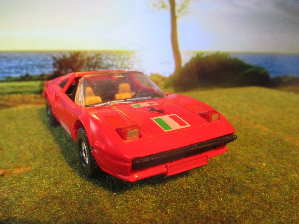 1:36 Ferrari 308 GTS - Corgi 378 als Magnum P.I. Mint in Box, Ophalen of Verzenden, Zo goed als nieuw, Auto, Overige merken