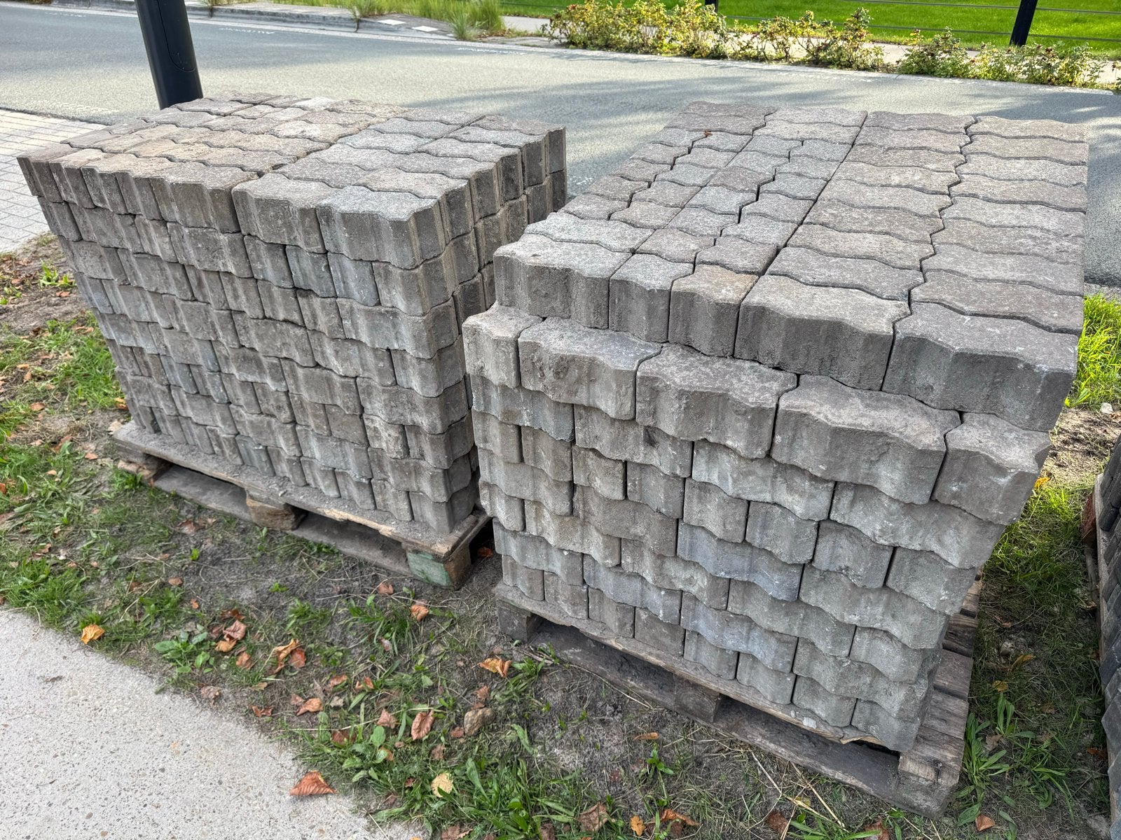Betonklinkers met sinus profiel - Sinpro - 26 m2, Ophalen, Gebruikt, Klinkers, 10 m² of meer