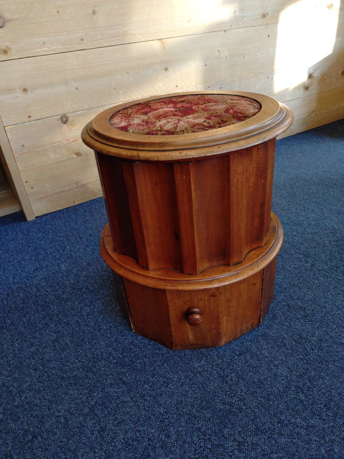 Antieke houten po/ kamer gemak/met tree en geborduurd kussen, Ophalen of Verzenden